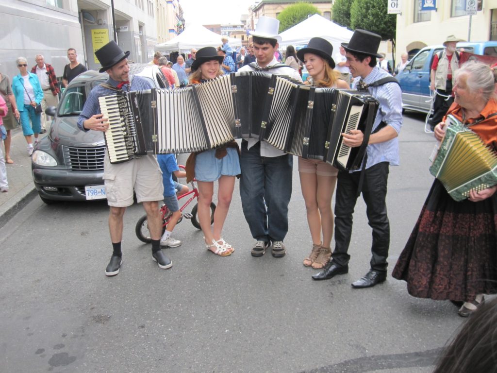 Coupe parade long accordion_8371 copy Victoria Accordion Club